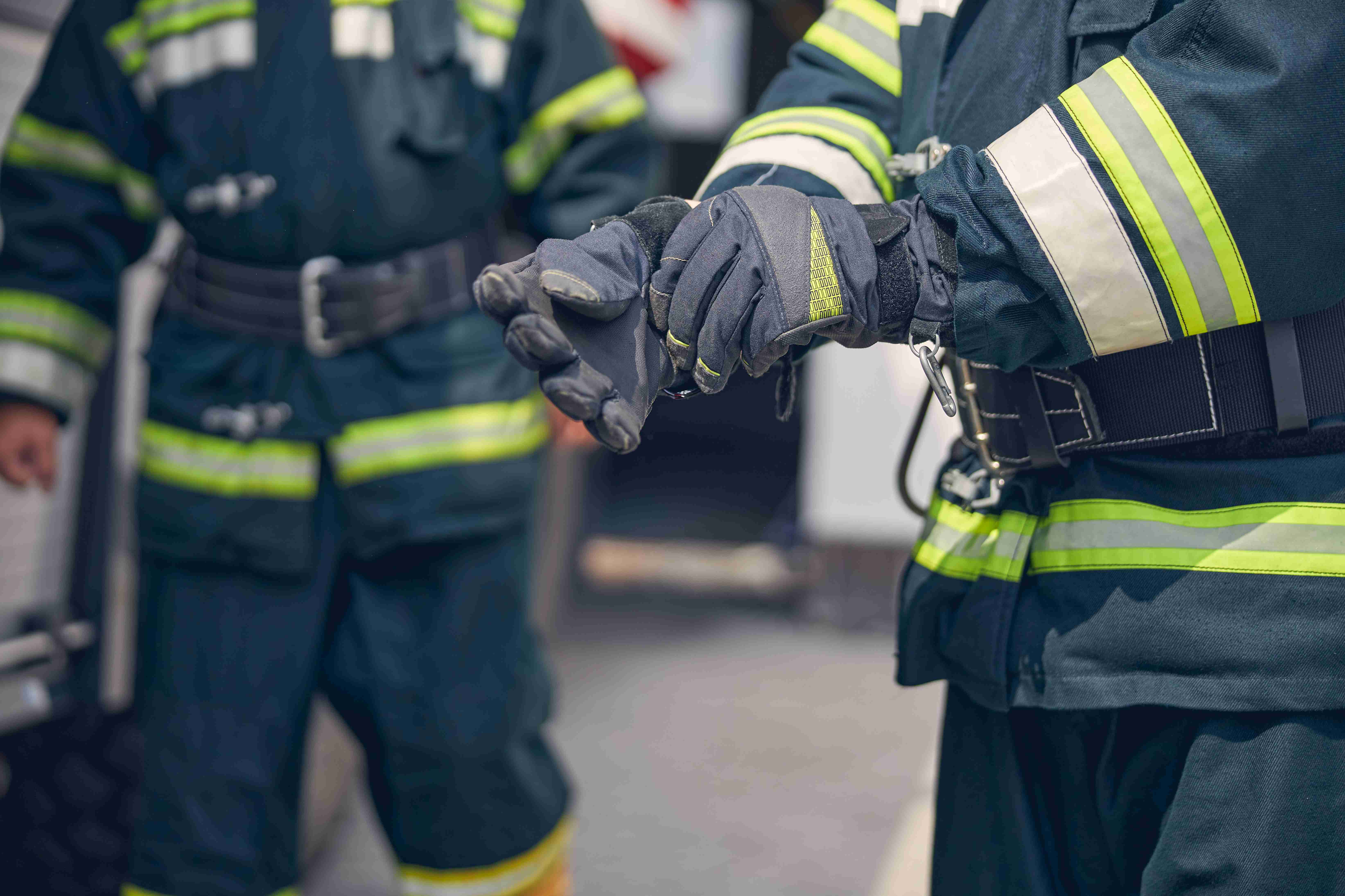 Industry Protection from High Temperatures and Flames: Heat-Resistant Work Gloves