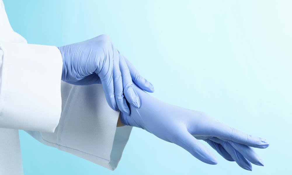 Vinil mi Yoksa Nitril Eldivenler mi Daha İyi?